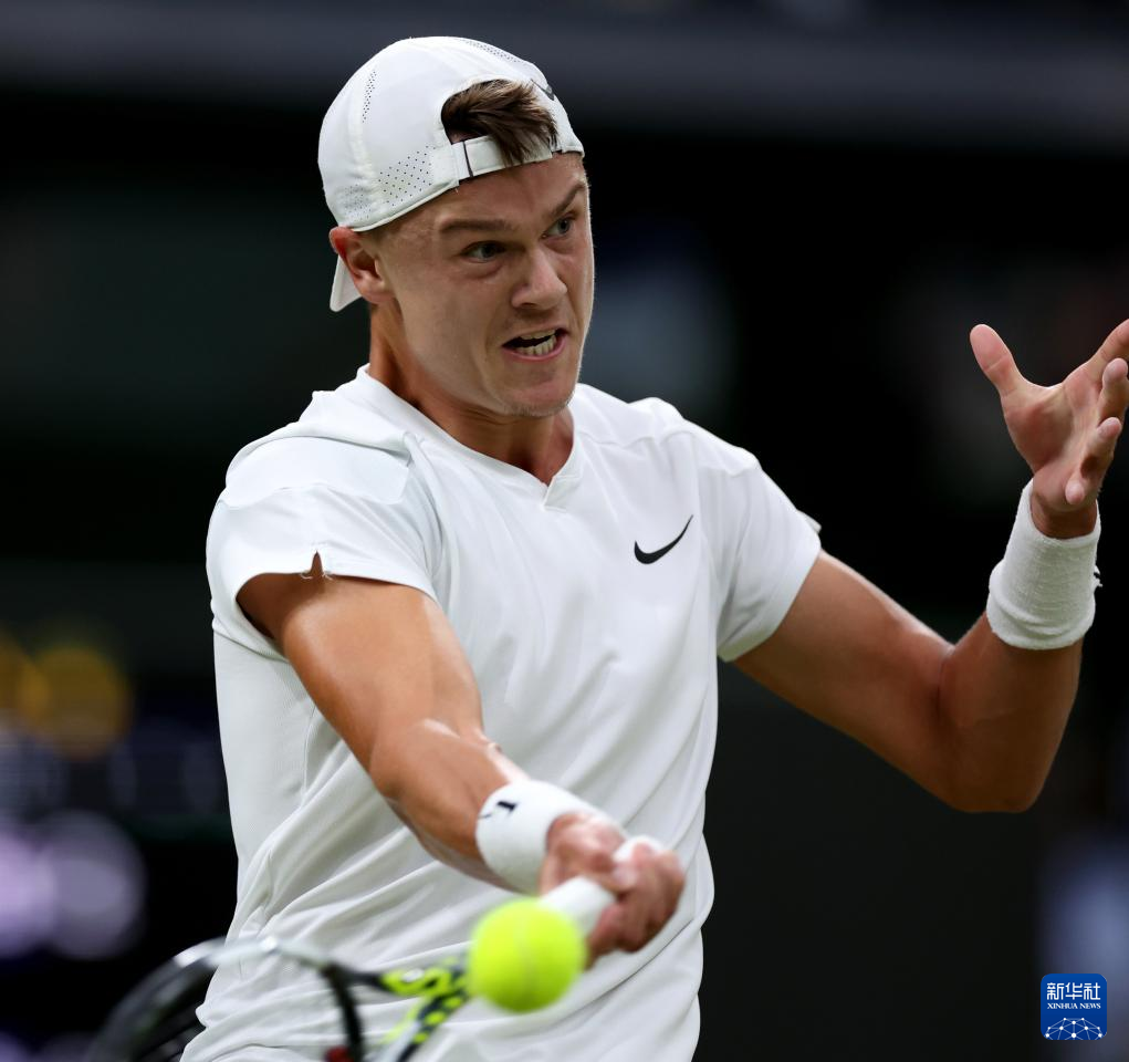 尼亚和姆巴 尼亚和姆巴